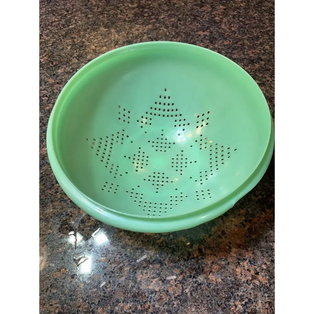 Vintage Jadeite Green Tupperware Strainer Colander Footed, MCM